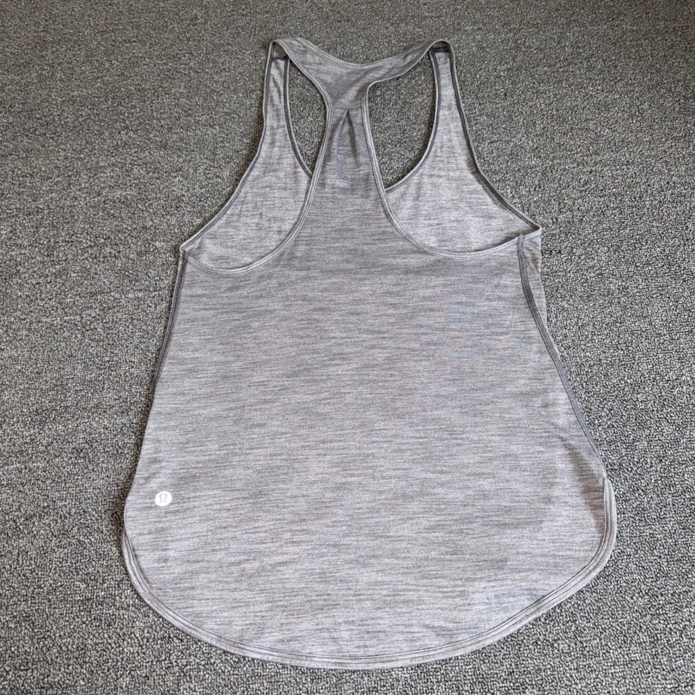 Lululemon Essential Tank Top Heathered Grey Space Dye Racerback Yoga Training 4